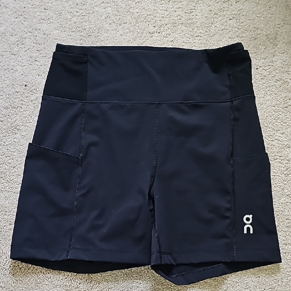 On Running Women's Black Performance Shorts